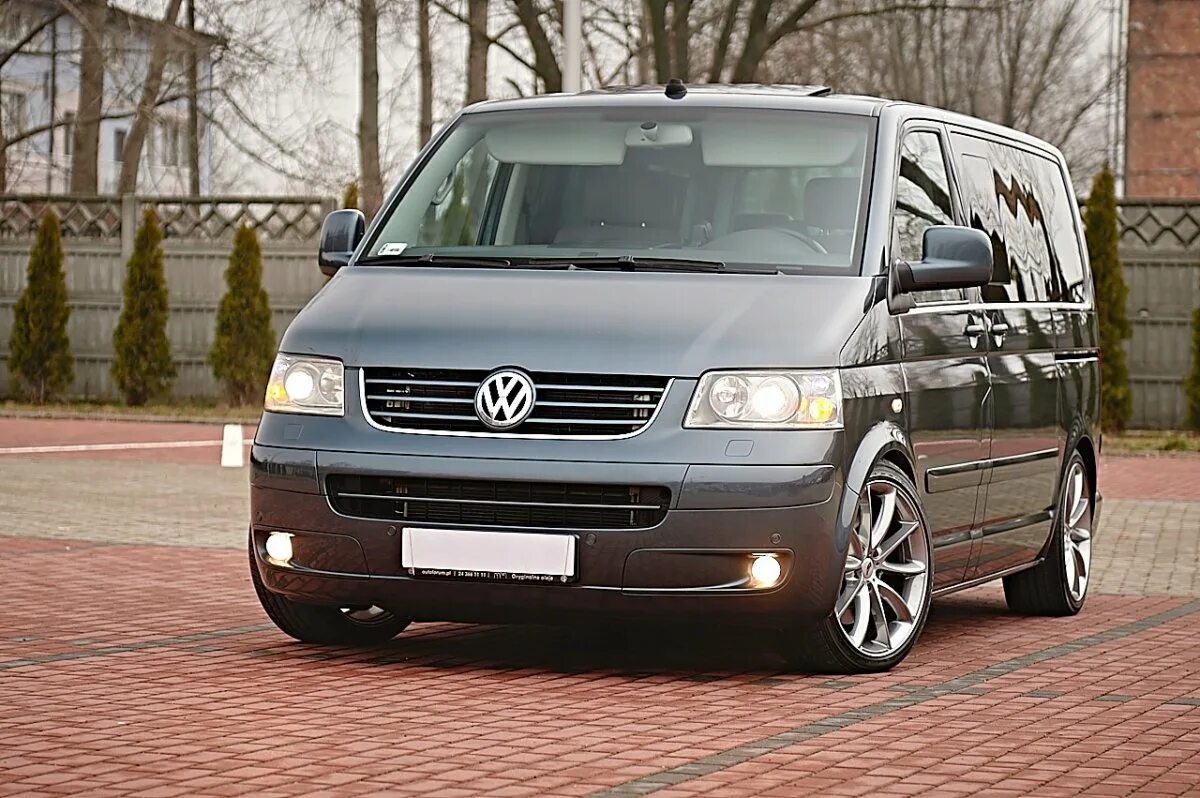1. Фольксваген transporter t5. Фольксваген транспортер т5 фургон. Volkswagen t20. Vw transporter sportline 2023.