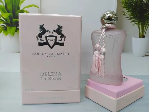 De marly delina la rosee. Парфюм де Марли Делина. Делина ля Розе Парфюм. Духи delina Rose. Духи Делина розовые.