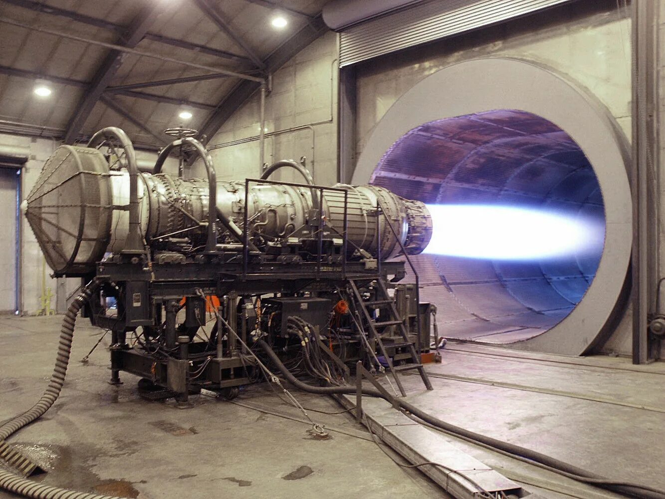 Тгк «прогресс мс-23». Гтэ-45. Испытательный стенд для газотурбинных двигателей. Испытание гтд. Газотурбинный двигатель самолета.
