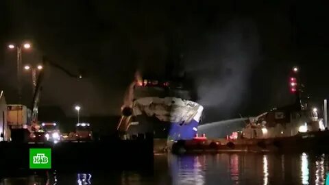Траулер загорелся