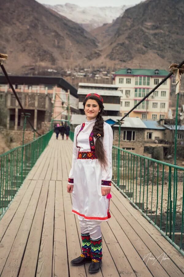 Таджики в душанбе. Горный Бадахшан Хорог. ТОЖИМУРОДОВА Таскина Таджикистан. Бадахшан люди. Катрин Бадахшан таджик.