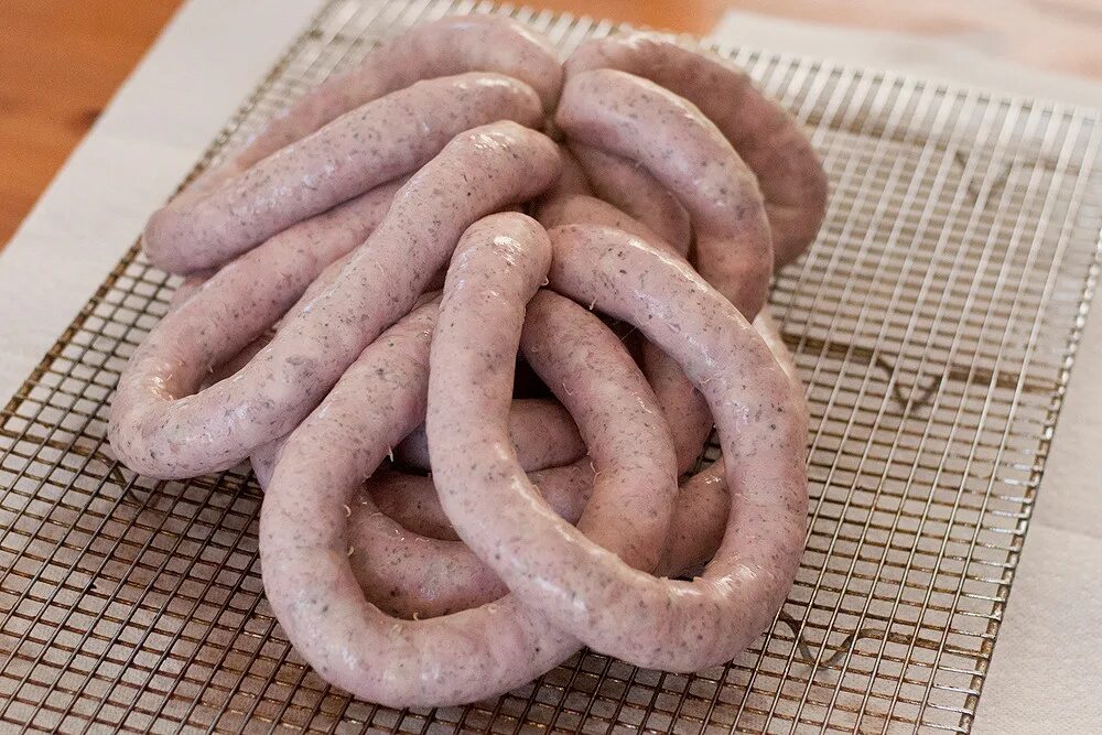 рецепт колбасы домашнего копчения. рецепт колбасы домашнего копчения. рецепт колбасы домашнего копчения. колбаса домашняя копченая. копченая колбаса.