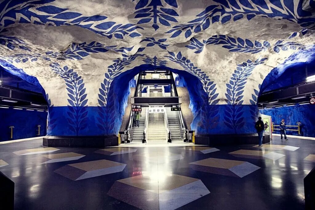 Самая красивая станция метро в петербурге. Станция t-Centralen в Стокгольме. Метро Стокгольма t Centralen. Т-Сентрален станция метро. Т-Сентрален, Стокгольм, Швеция.