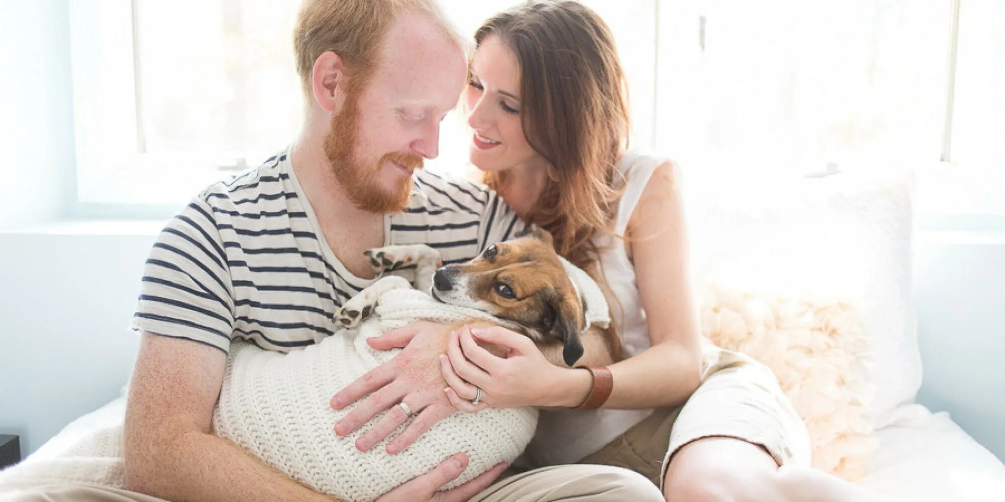 Вместо ребенка муж. Бездетная семья. Фотосессии беременных с мужем и собакой. Бездетная пара. Фотосессия с семьей пара и собака.