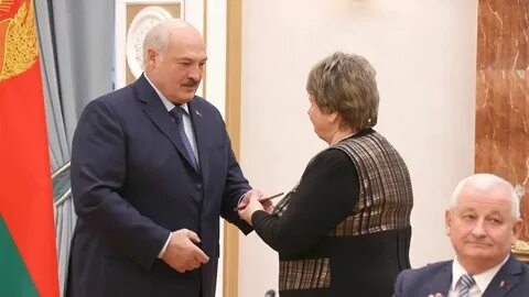 Профессор звание