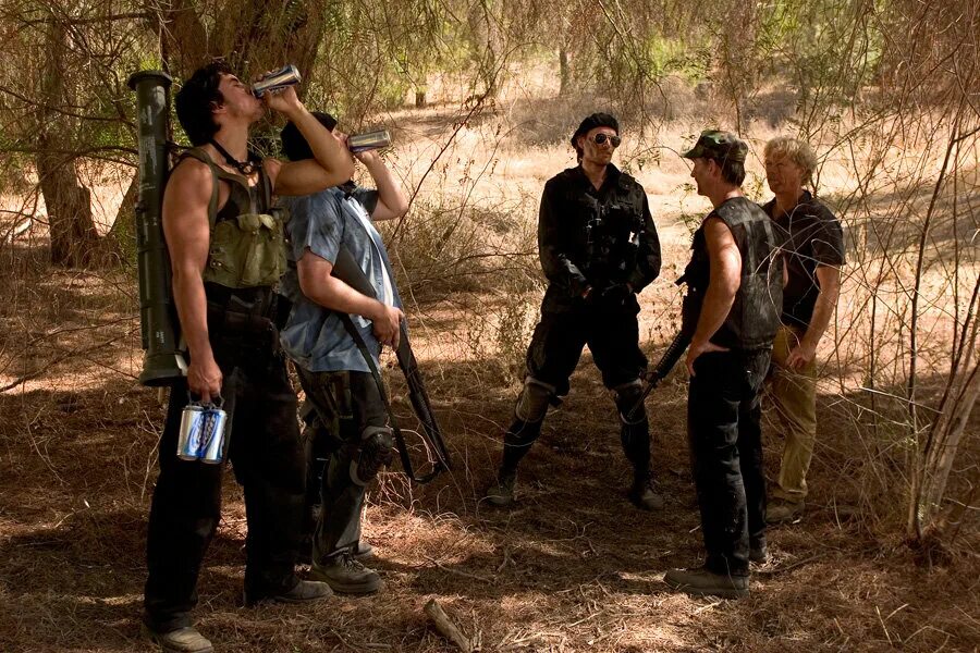 включи против охотников. Avh: чужой против охотника. великий тигр 2015. сезон охоты 2006. охотник с рогатиной на медведя.