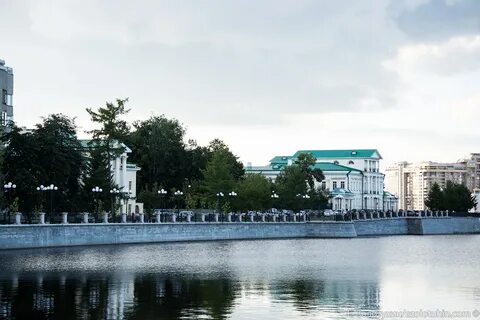 Набережная рабочей молодежи
