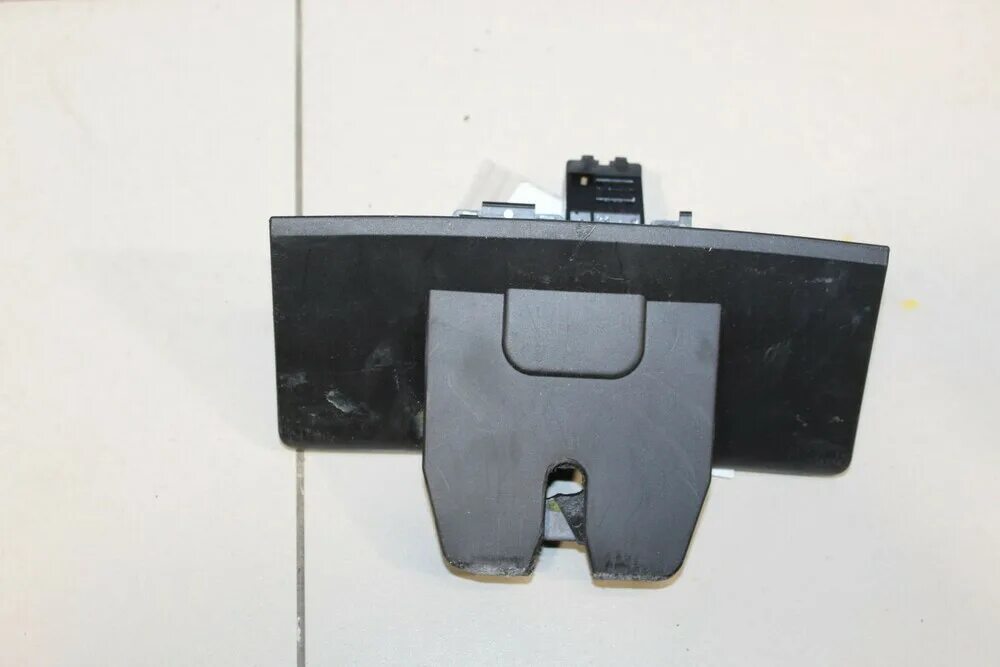 Volvo s40 2 как снять замок багажника Купить Замок багажника Volvo V50 2004-2012 31335047 в Москве по цене: 4 200 ₽
