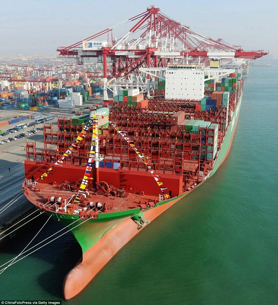 Список самых больших судов. Самый большой контейнеровоз в мире. Контейнеровоз CSCL Globe. Самый большой контейнеровоз корабль в мире. Самый большой грузовой порт в мире.