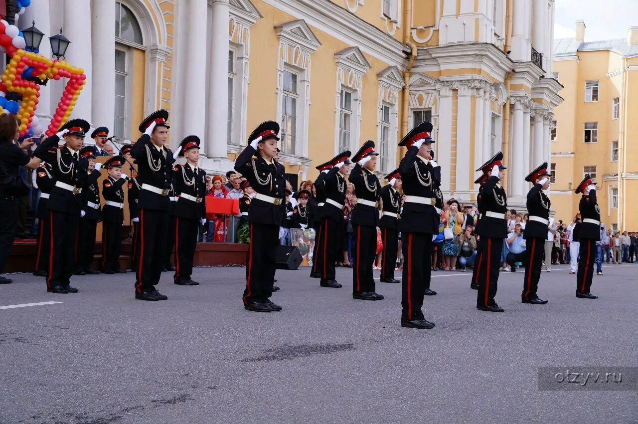 Санкт петербургское сву. СПБ СВУ. Суворовское училище в Санкт-Петербурге. Михайловское Суворовское училище Питер. СПБ СВУ Воронцовский дворец.