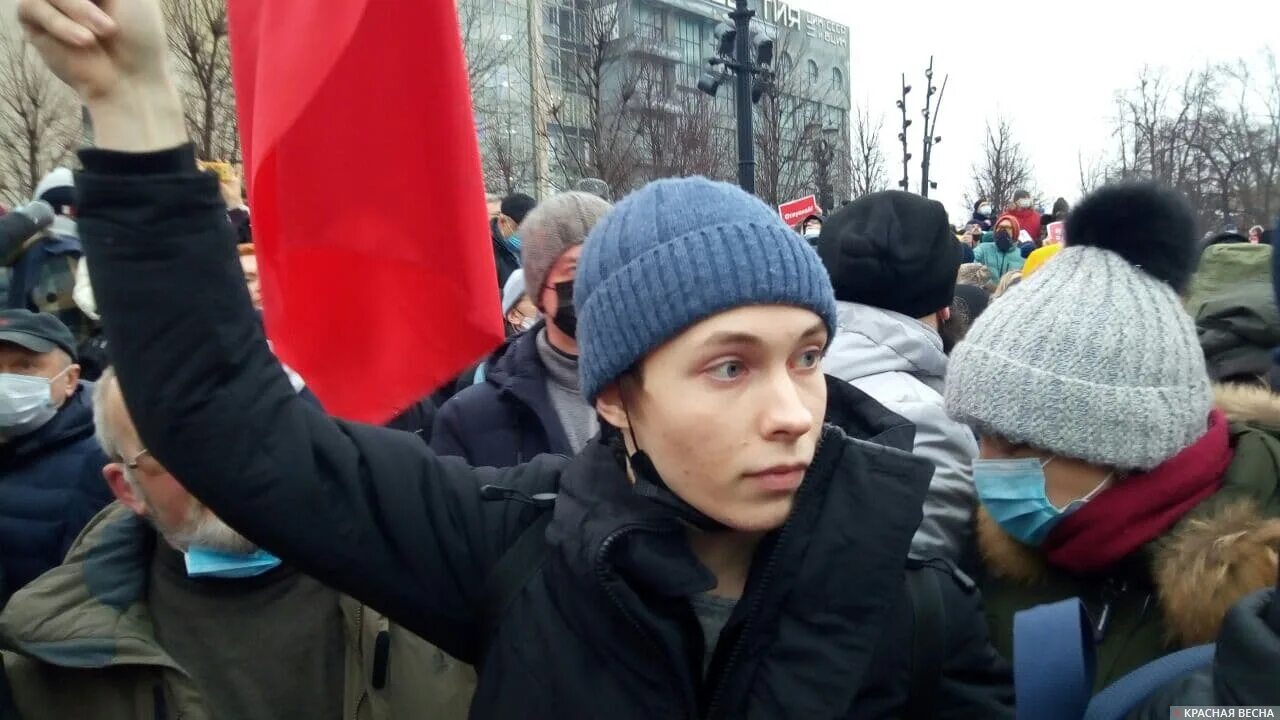 Россия после митингов. Подростковый бунт. Бунт подростка. Митинг подростков. Несовершеннолетние на митинге.