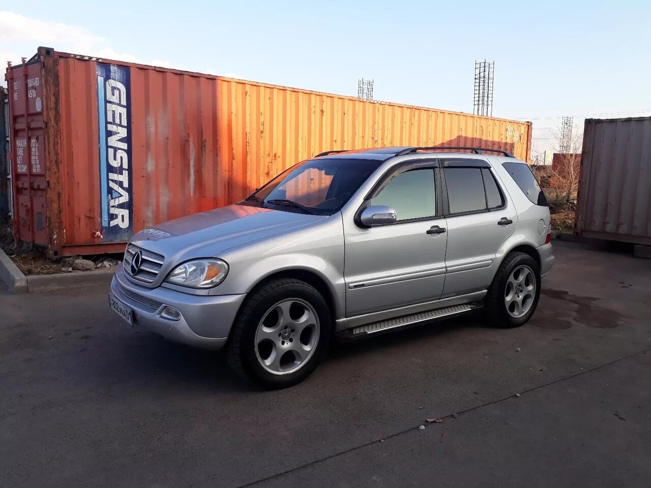 Диски мерседес 163. Мерседес мл 163 на 20 колесах. Mercedes w163 ml колеса r18. Мерседес ml163 r20. Мерседес мл 163 на 20 колесах.