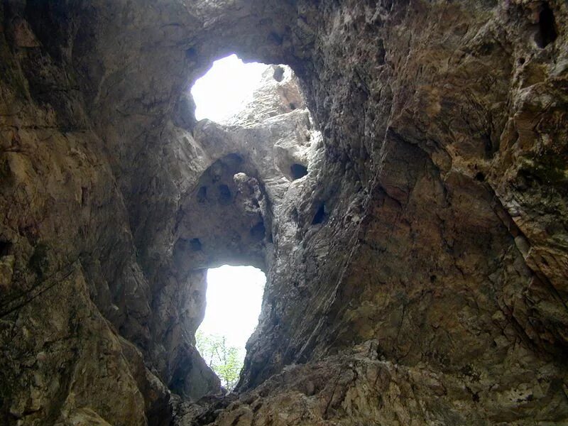 Хээтэй пещера Могойтуйский район. Пещеры Хээтэй Забайкальский. Сухая пещера Хээтэй Забайкальский край. Пещера Хээтэй в Забайкалье.