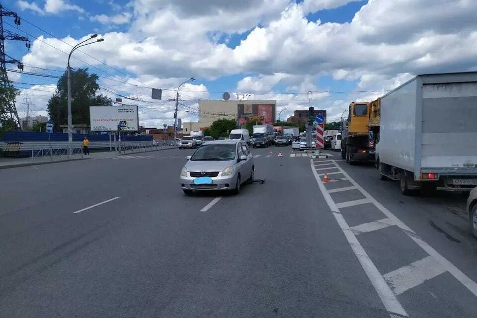 Chery fora a5. Нвку 48-12-19. Происшествия новосибирск. Пожар в ростове-на-дону на театральном спуске. 21.
