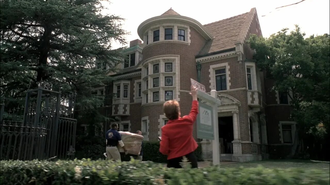 Особняк альфреда розенхайма. Американская история ужасов дом-убийца. Аиу дом убийца. Аиу дом убийца. Дом-убийца, «американская история ужасов» фасад здания.