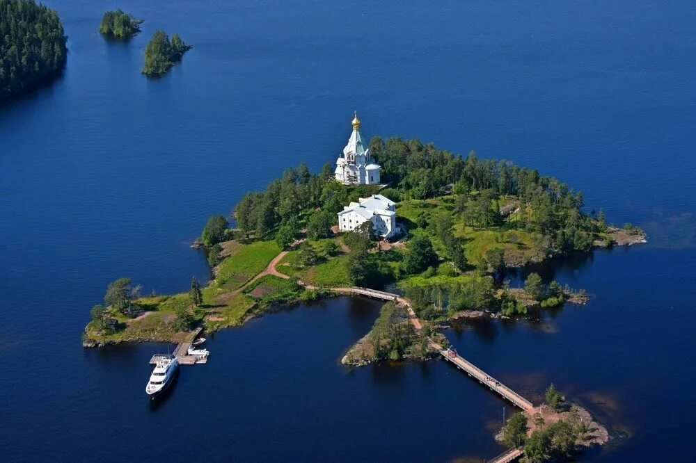 Валаам службы. Никольский скит Валаам. Остров Никольский на Валааме. Скиты Валаама. Никольский скит Валаамского монастыря.