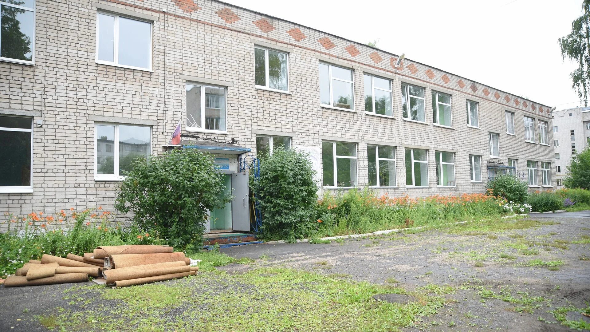 Здание бывшего детского сада. Детский сад 20 вологда. садик 87 вологда. детский сад здание. пролетарская 87 вологда.