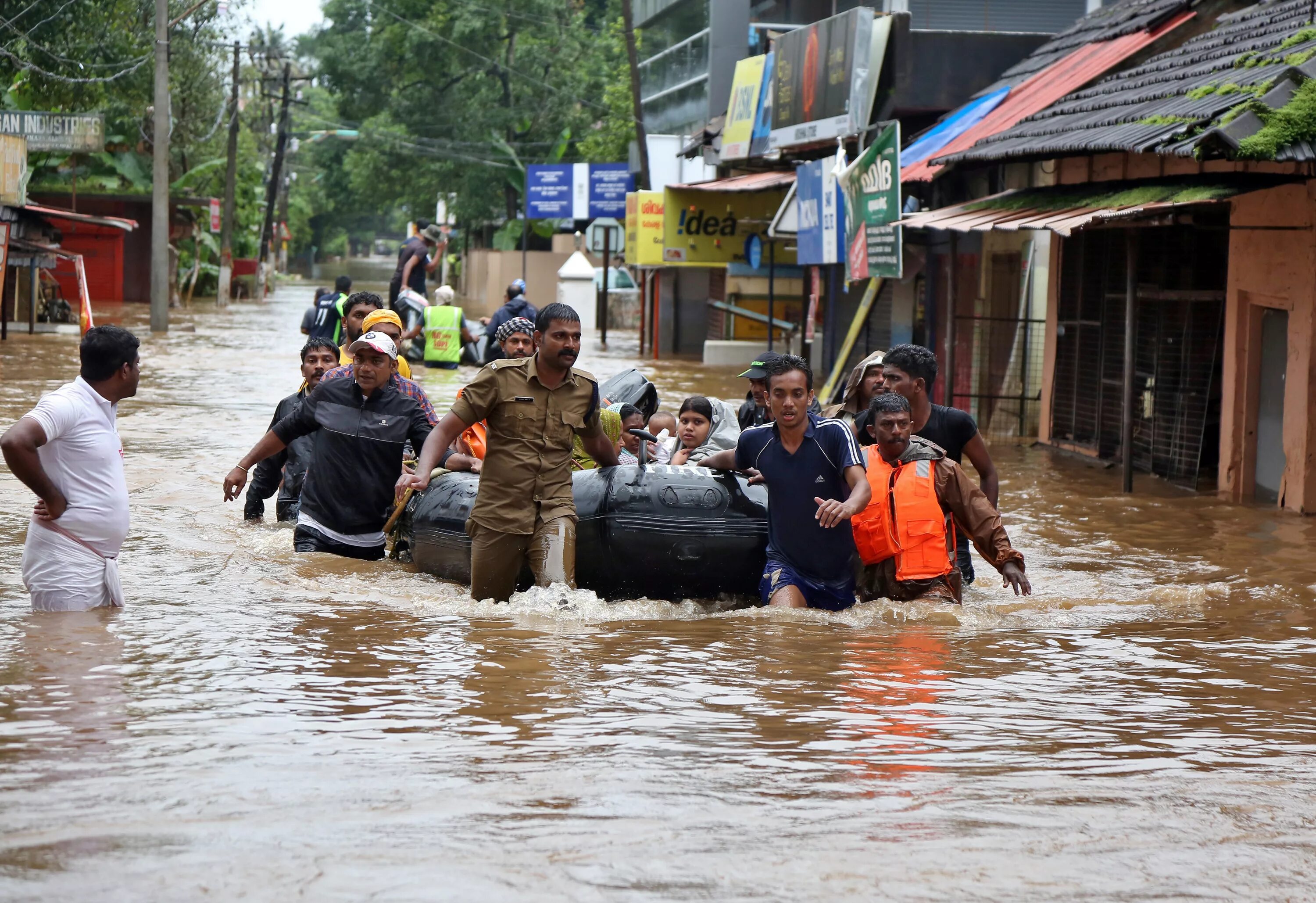 Flood natural disaster. Наводнение в Индии 2022. Наводнение в Индии 2022 сейчас.