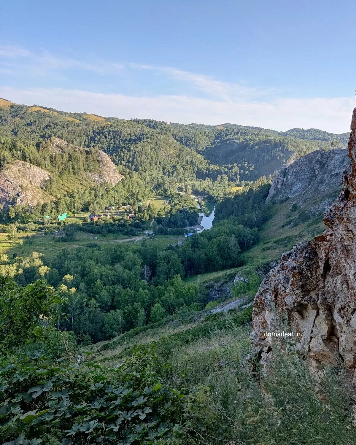 Горное ущелье башкирия. Мурадымовское ущелье башкирия. природный парк мурадымовское ущелье. мурадымовское пещера башкортостан. мурадымовские пещеры башкирия.