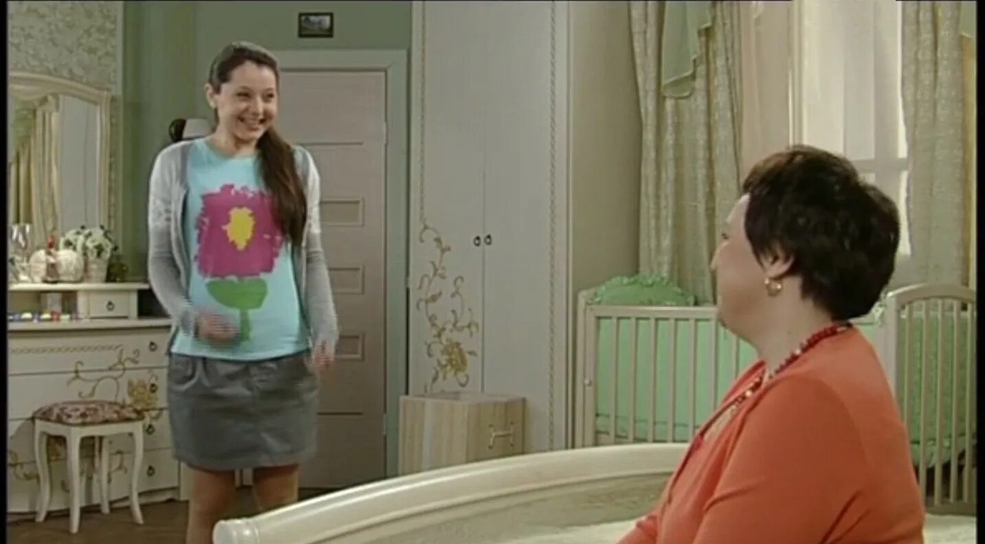 Старый универ таня. Универ 55 серия. Аллочка из сериала универ. Старый универ таня. Универ 4 сезон 4 серия.