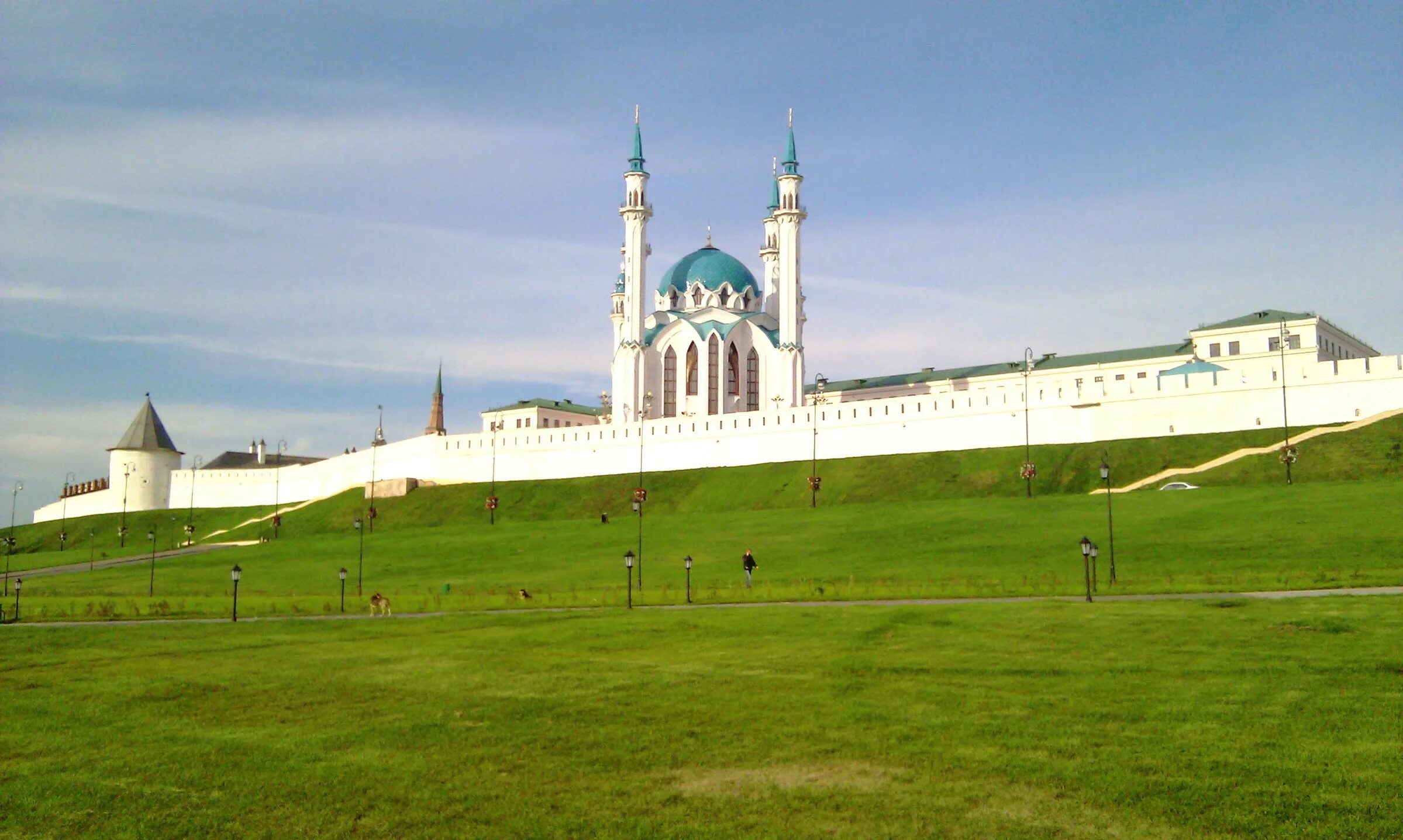 Казанский кремль сайт. Кремль кул Шариф Сююмбике. Казанский Кремль ворота. Башня Сююмбике Жемчужина Казанского Кремля. Казанский Кремль ворота Кабмин.