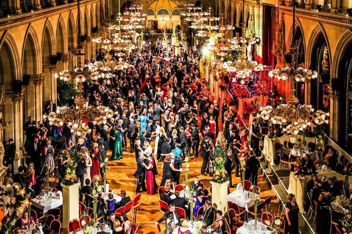 Дворец хофбург в вене новогодний бал. Дворец хофбург венский бал. Бал в вене. Венский оперный бал австрия. Венский бал в вене 2021.