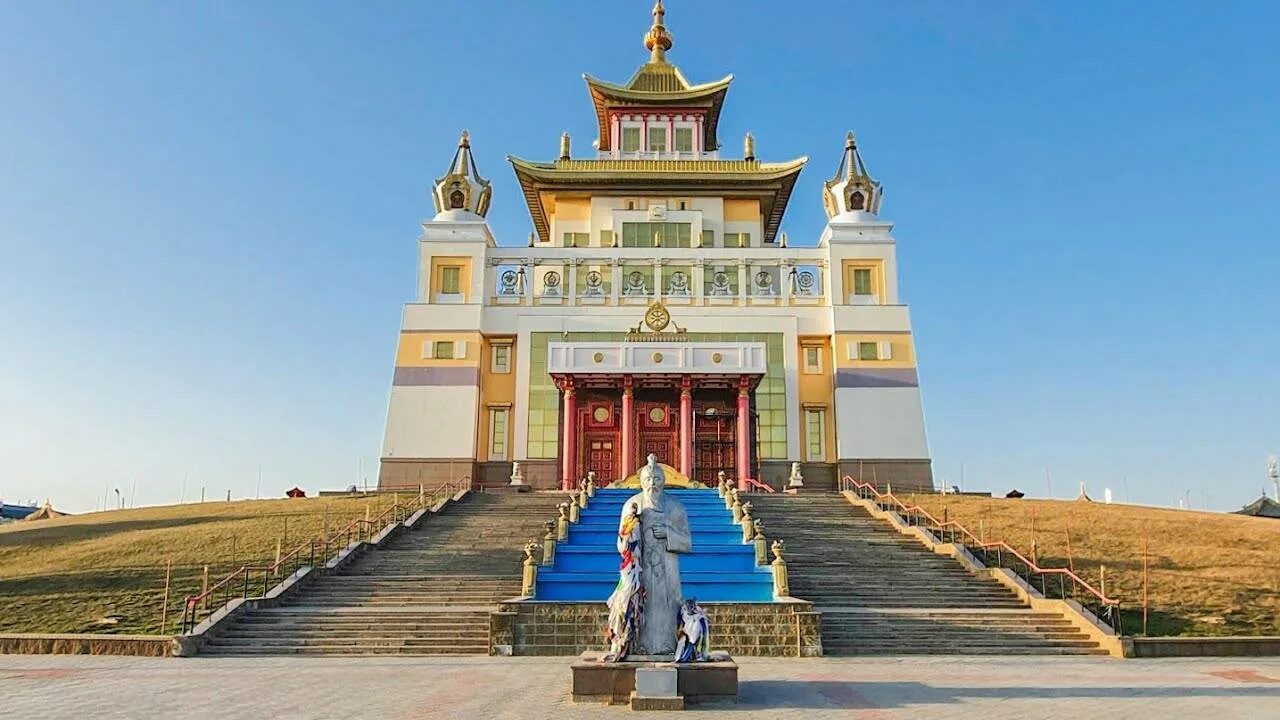 Ойраты монголии. Элиста калмыкия народ. Калмыкии монголии. Калмыкии монголии. Калмыкия народ.