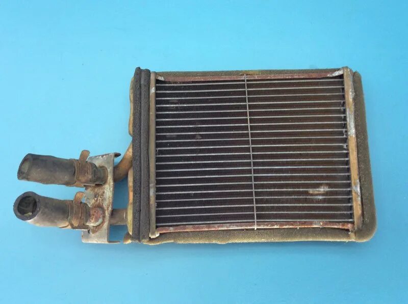 Радиатор отопителя додж караван 4 новый. Радиатор печки додж. Радиатор печки dodge stratus 2. Радиатор печки додж. Радиатор печки додж стратус 2.