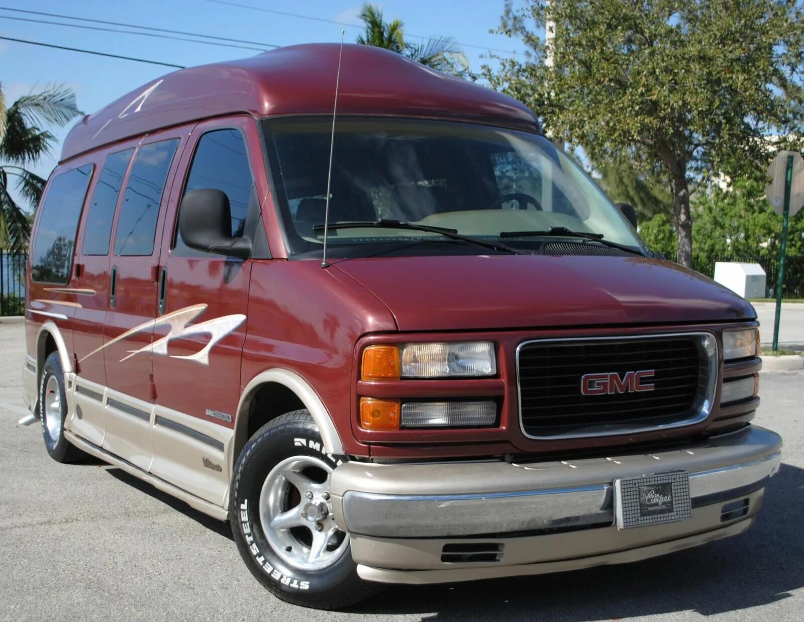 Gmc savanna. Gmc savana 3500. Шевроле gmc savana. 1997–2002 gmc savana. Gmc savana 2004.