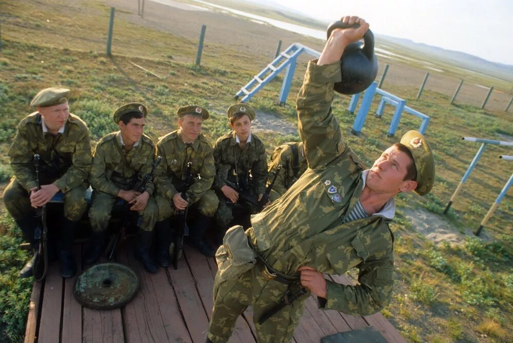 Рота также. Спорт рота ВДВ. Военная подготовка. Военная физическая подготовка. Спорт рота армия.