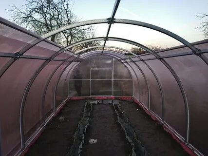 Теплица с раздвижной крышей