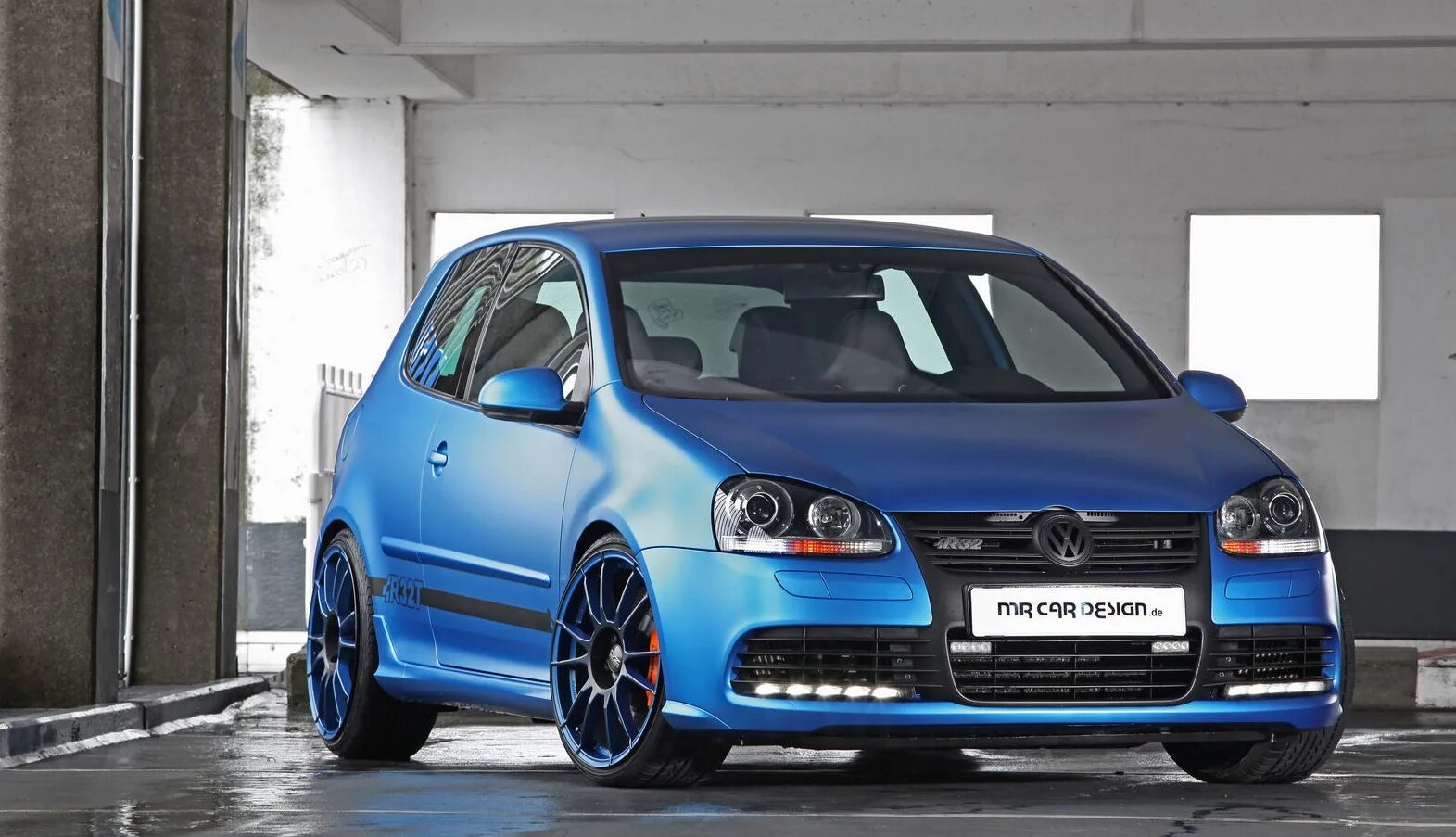 VW Golf r32 mk5. 5vw Golf r32 mk5. Volkswagen Golf GTI r32. Volkswagen Golf 5 Tuning.