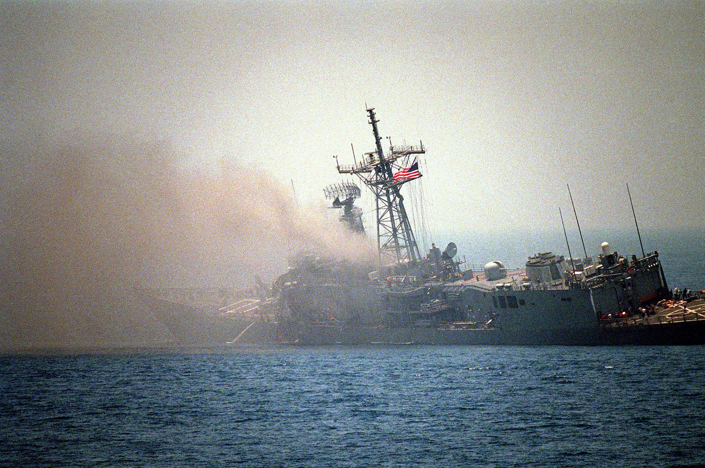 Uss stark. USS Stark (FFG-31). Американские корабли. Навал в море. Сгорел корабль.