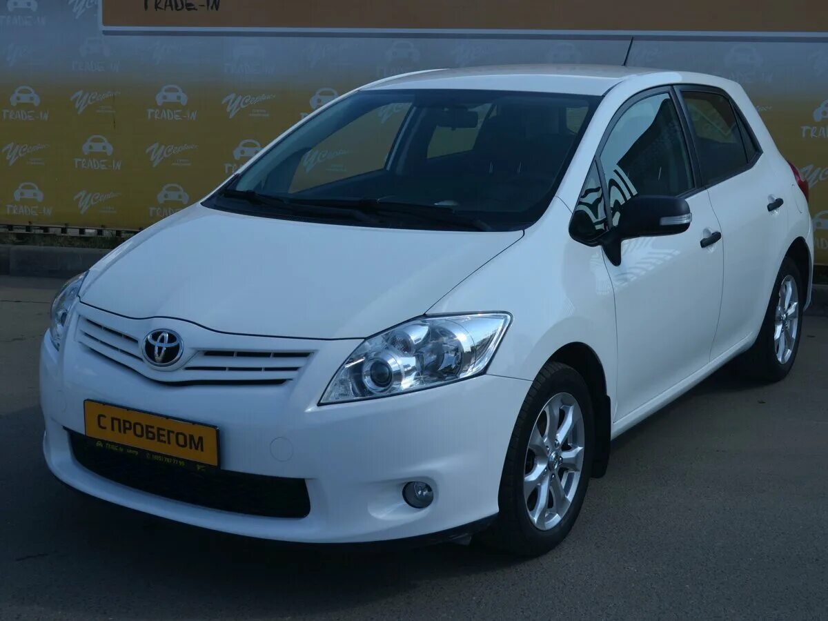 Toyota auris 2012-2015. Тойота аурис 2012 год. Тойота auris 2012. 6 2012. Тойота аурис 2012 фото.