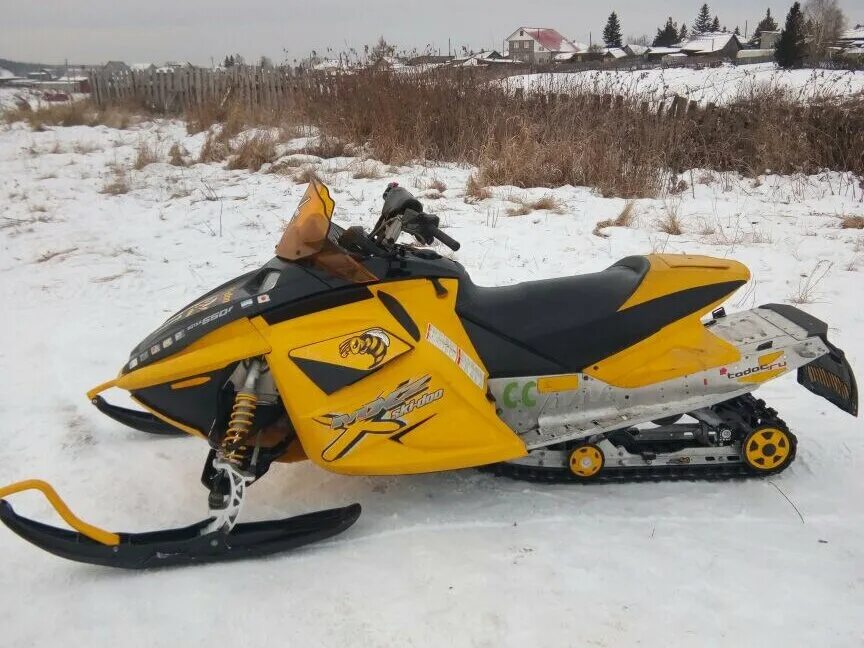 Brp ski doo mxz. Ski Doo MXZ 440. Ski-Doo MXZ X-Racing 440. BRP MXZ 440. BRP MXZ 440 Racing.