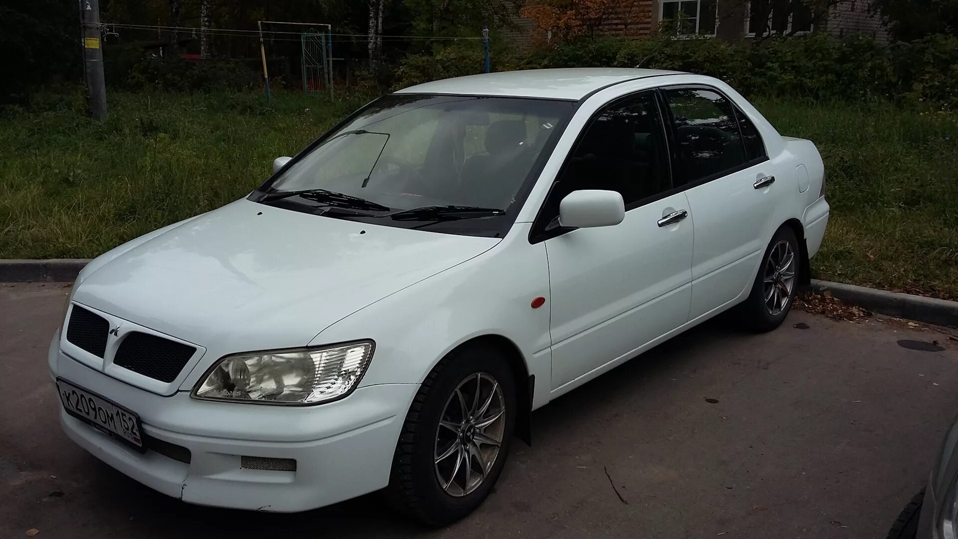 Lancer cedia 2001. Мицубиси Лансер цедия 2001. Лансер 9 цедия. Mitsubishi Lancer Cedia 2000. Lancer 8 Cedia.