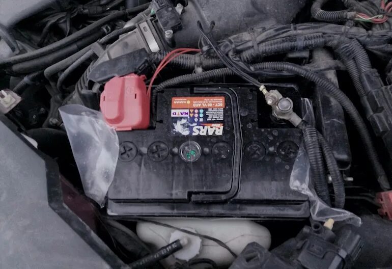 Как зарядить аккумулятор на холостом ходу. Honda cr-v 2008 аккумулятор. акб на хонда crv 2008. аккумулятор honda cr-v 3 2.4. хонда crv 2004 акб.
