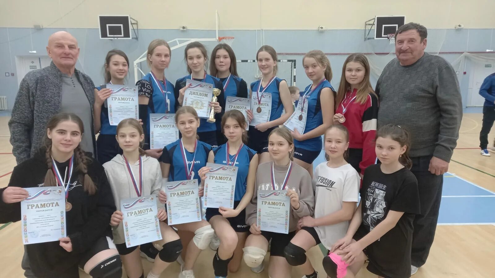 Фок черкассы. Фок салют похвистнево. Спорткомплекс старт кинель черкассы. Клуб старт кинель. Фок черкассы.