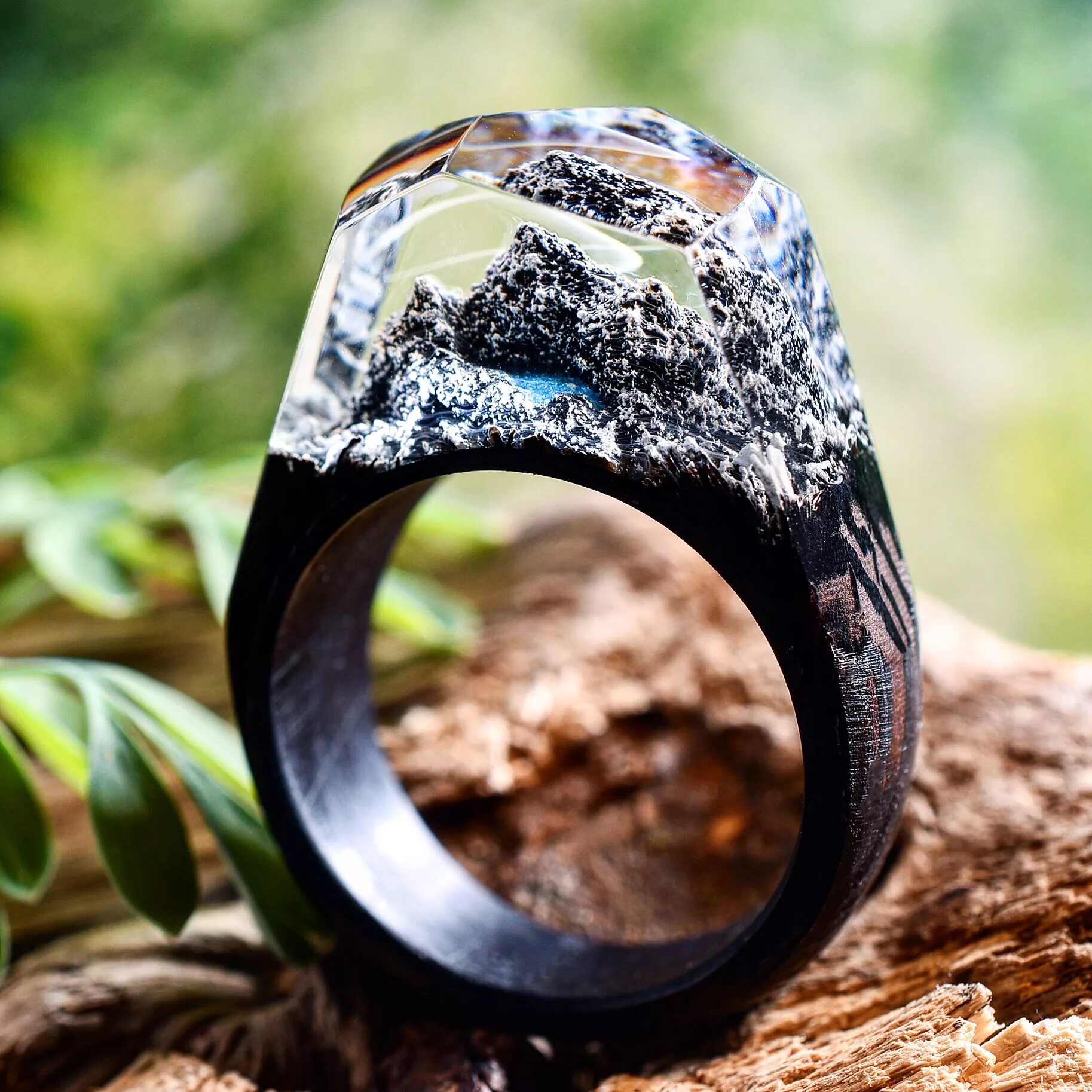Почему стоит кольцо. Необычные кольца. Красивые необычные кольца. Необычные перстни. Кольца дерева.