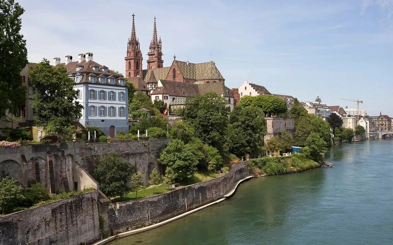 Basel switzerland. Базель швейцария. Basel город в швейцарии. Рейн в базеле. Базель город в германии.