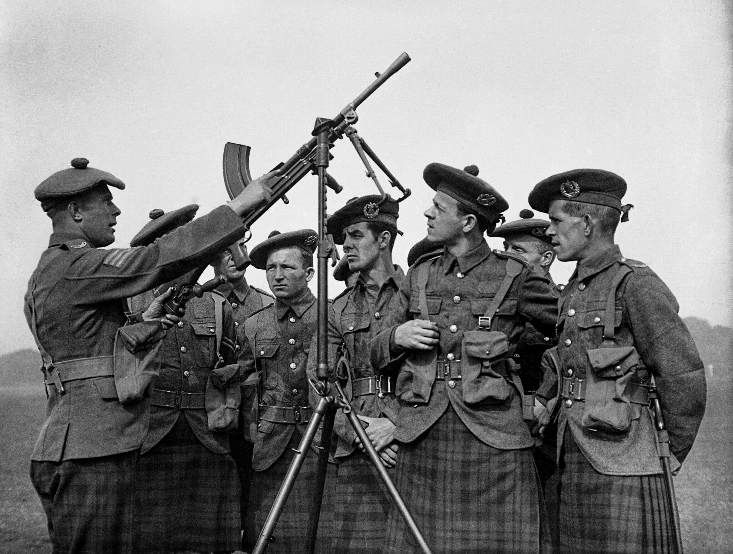 Великобритания 1939 год. Великобритания 1939. Военный Британии 1939. Британские солдаты 1939. 1939 Британия.