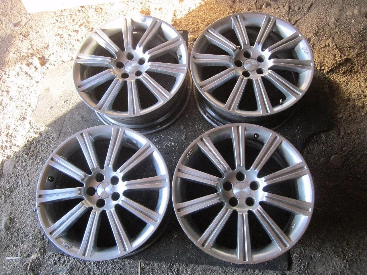 оригинальные диски на субару форестер. Subaru forester sh диски r17 оригинал. оригинальные диски субару форестер r16. диски субару форестер 16. диски субару r16 золотые.