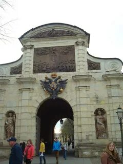 Петровские ворота