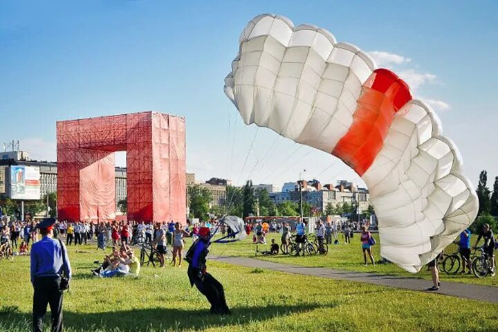 Лова пермь. Пермская культурная революция. Культурная революция в Перми. Фестиваль белые ночи Пермь арт объекты. Пермь культурная столица Европы.