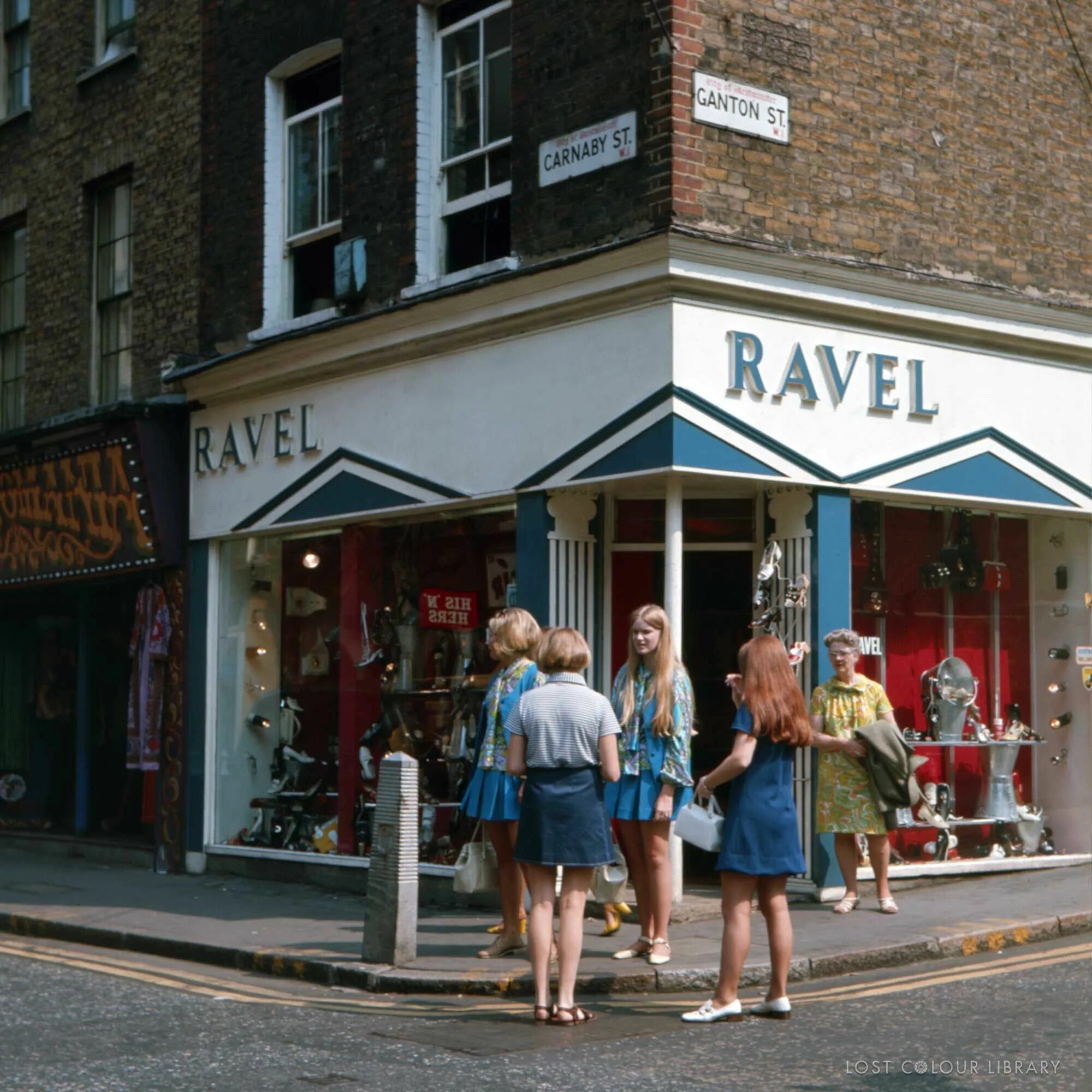 Carnaby Street 1960. Карнаби стрит Лондон. Лондон 1970. Сохо в Лондоне в 60-е. Lost london