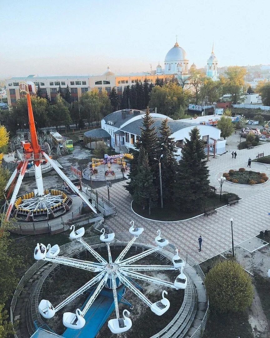 Парк аттракционов курск. Первомайский парк Курск. Городской парк Курск. Детский парк Курск. Парк на парковой Курск.