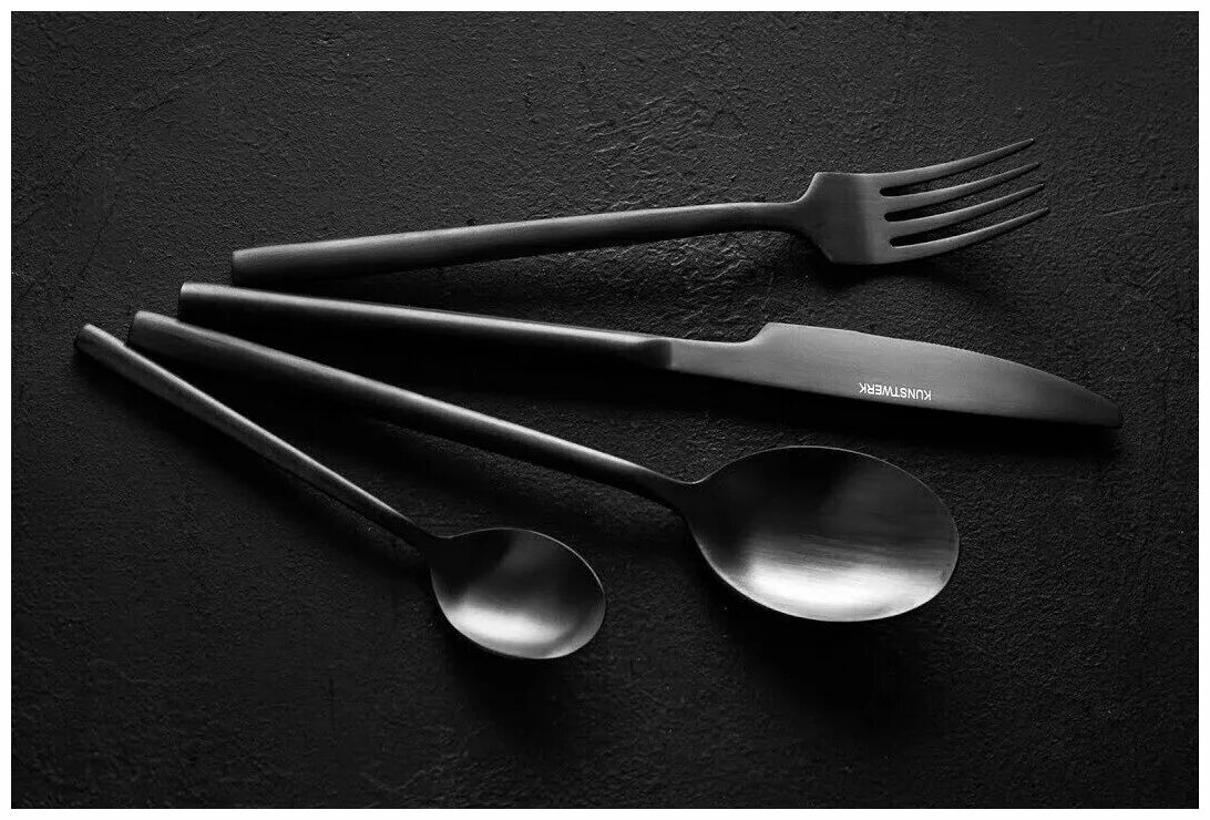 Столовые приборы kunstwerk sapporo. Черные столовые приборы. Черные металлические столовые приборы. Stainless steel столовые приборы 18/10. Stainless steel cutlery set черный 24.