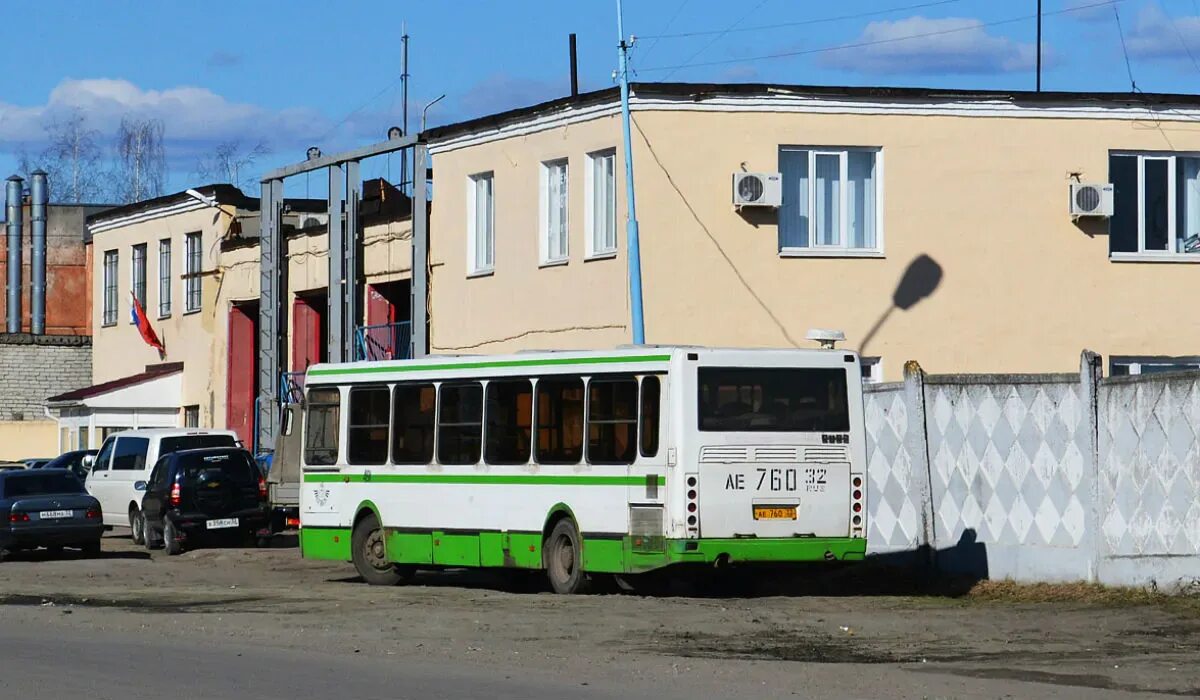 24 автобус брянск. Автоколонна 1403 брянск. атп 1403 брянск. автобус брянск старь автоколонна 1403. теменичи брянск.