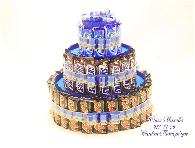 Торт из барни и сока в детский. Торт из соков и барни в садик. Торт из соков и барни. Торт из соков. Торт из сока и конфет.