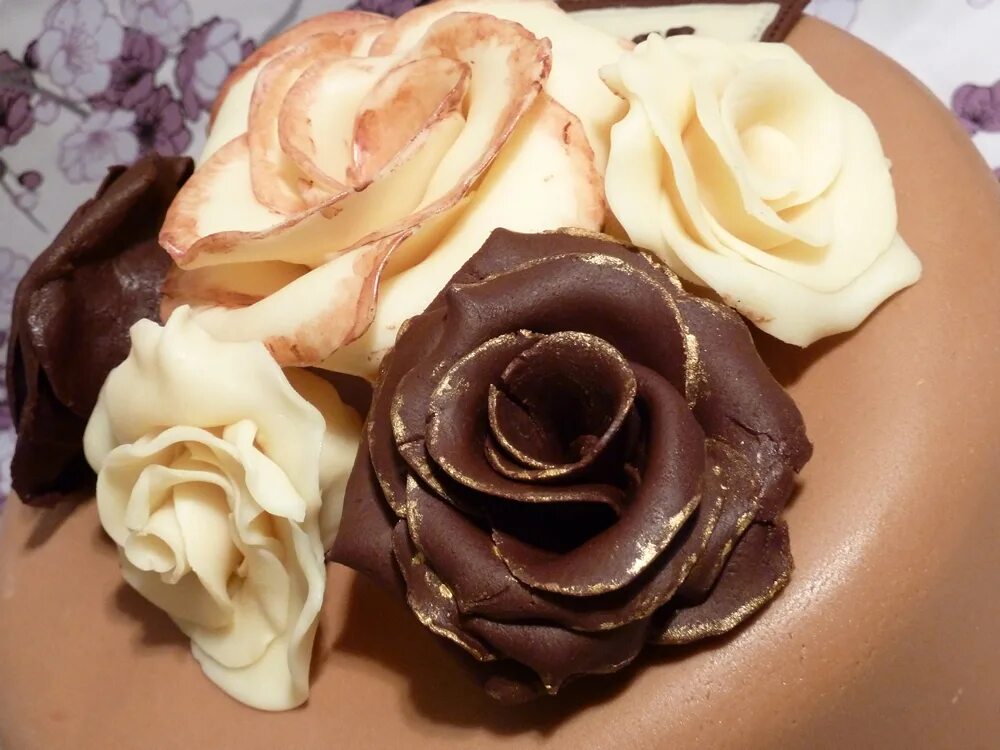 Шоколадные цветы. Шоколадные розы букет. Букет цветов из шоколада.